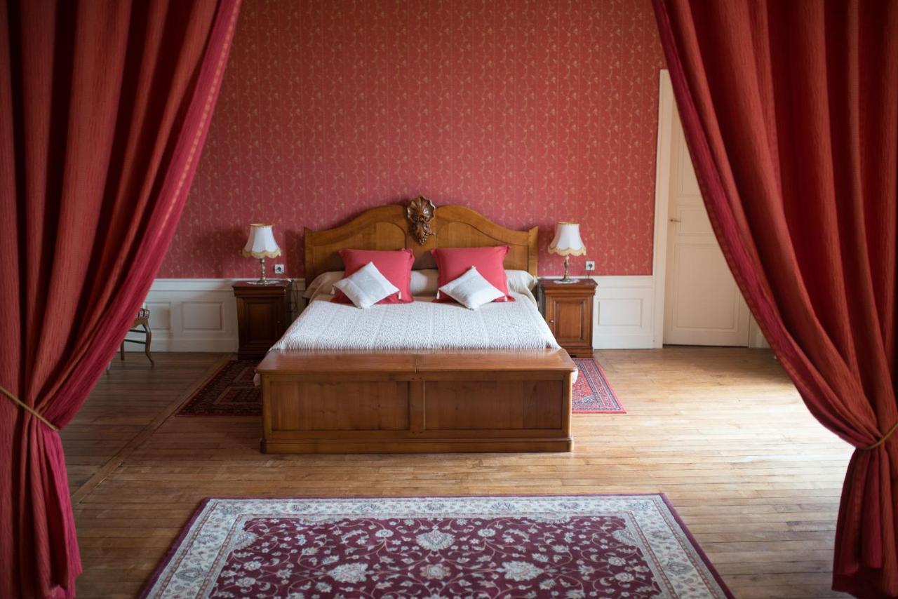 Château de Piolant Dange-Saint-Romain Extérieur photo