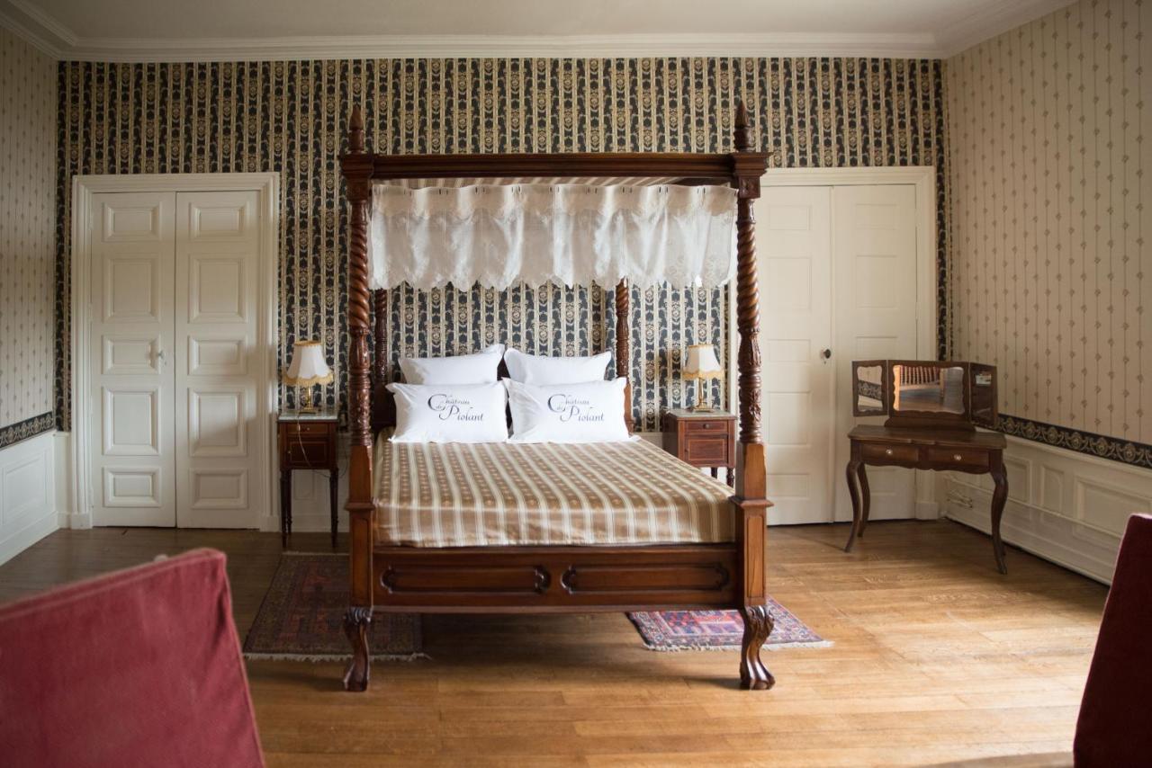 Château de Piolant Dange-Saint-Romain Extérieur photo