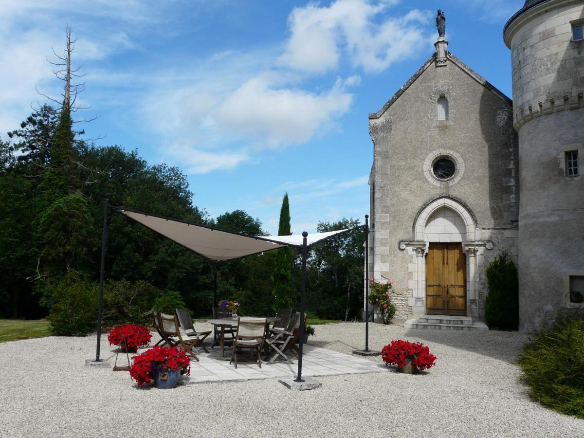 Château de Piolant Dange-Saint-Romain Extérieur photo