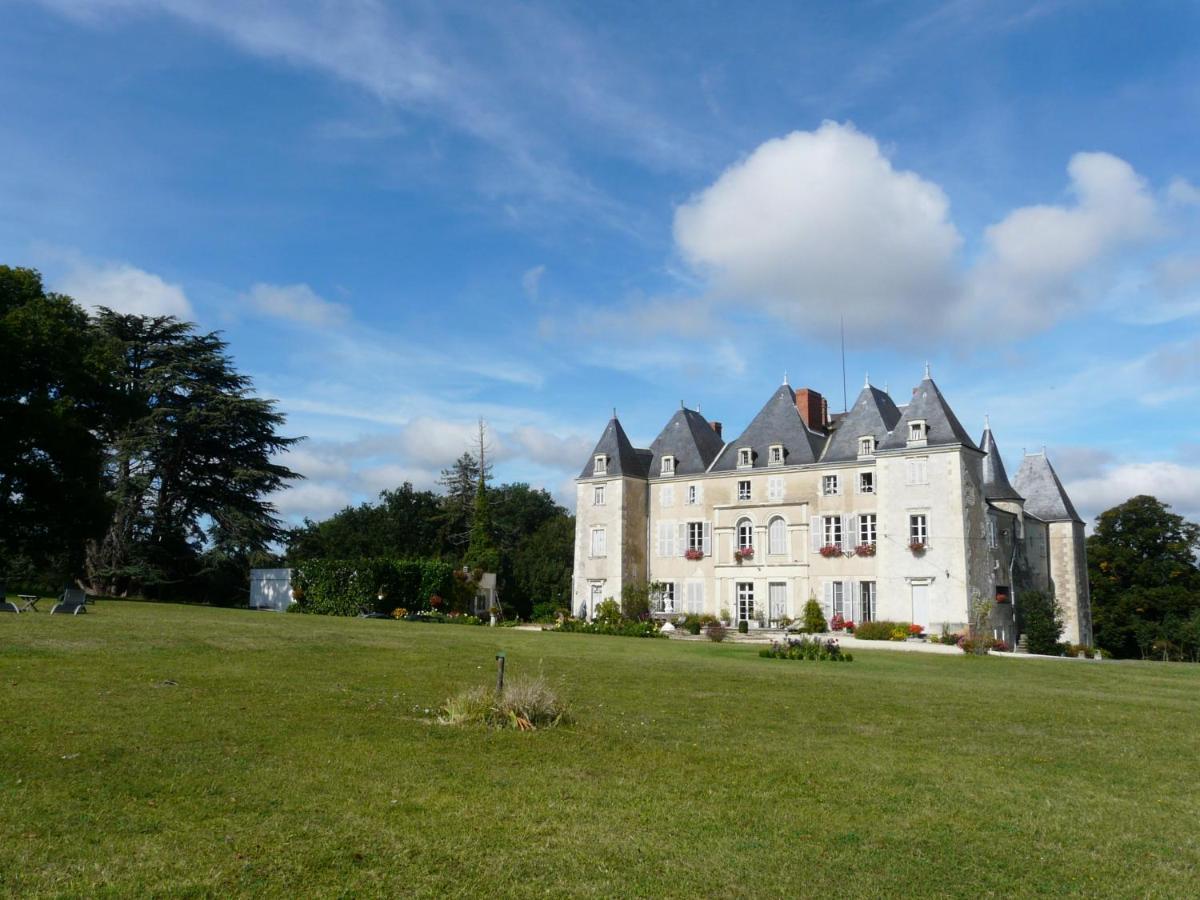 Château de Piolant Dange-Saint-Romain Extérieur photo